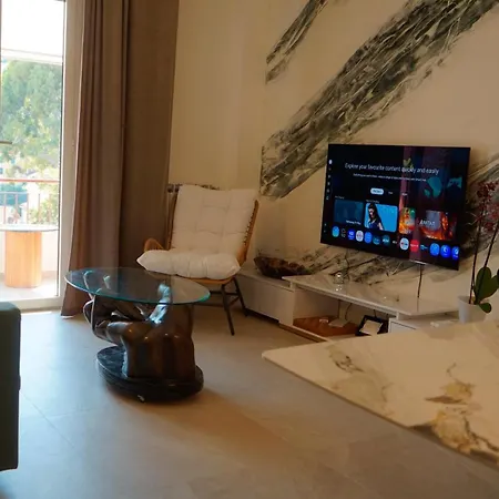 Mimillari Elegant 6 Min Walk From Centre Σαν Ρέμο